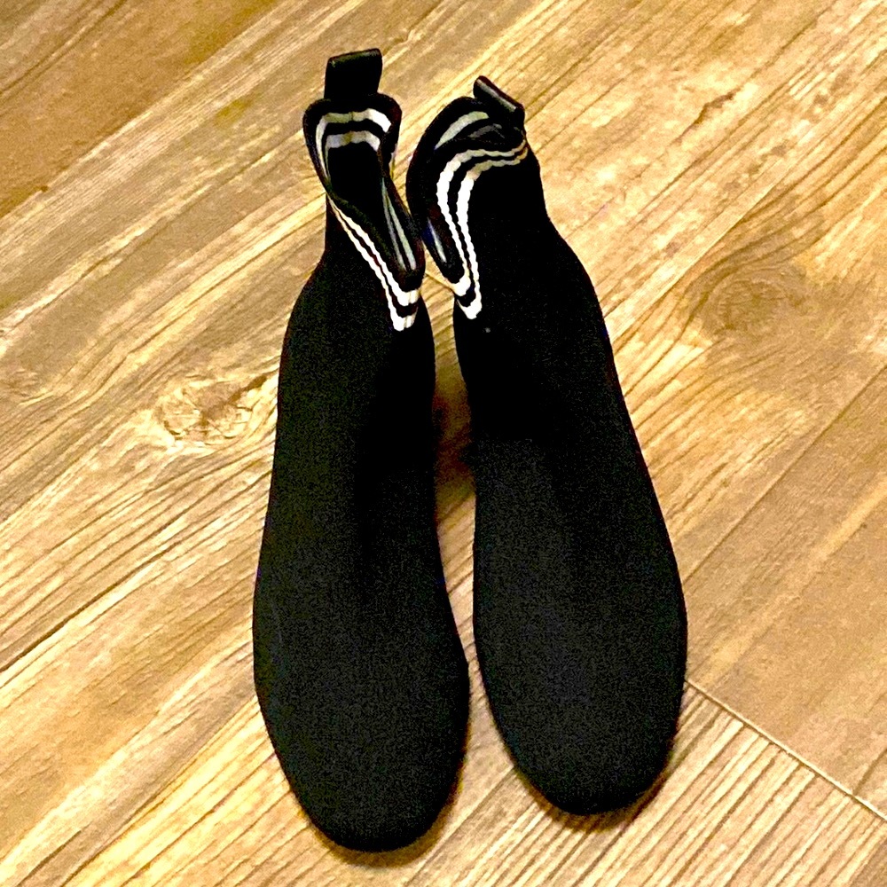 Really nice ankle boots size 6 or 6 1/2